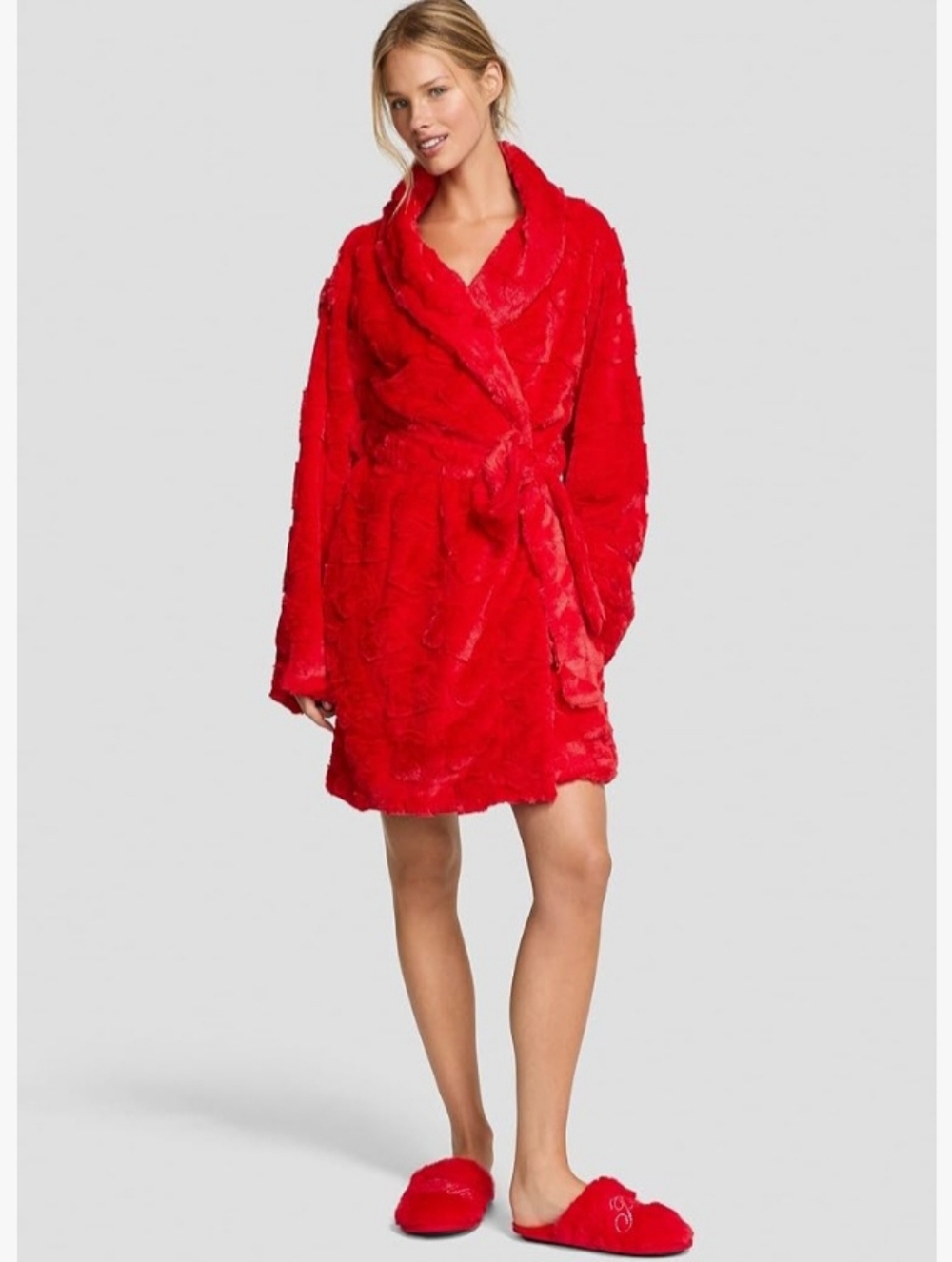 ❤️for my bestie❤️ ❤️Pink Victoria's Secret Plush Shawl-Collar Robe in Red❤️